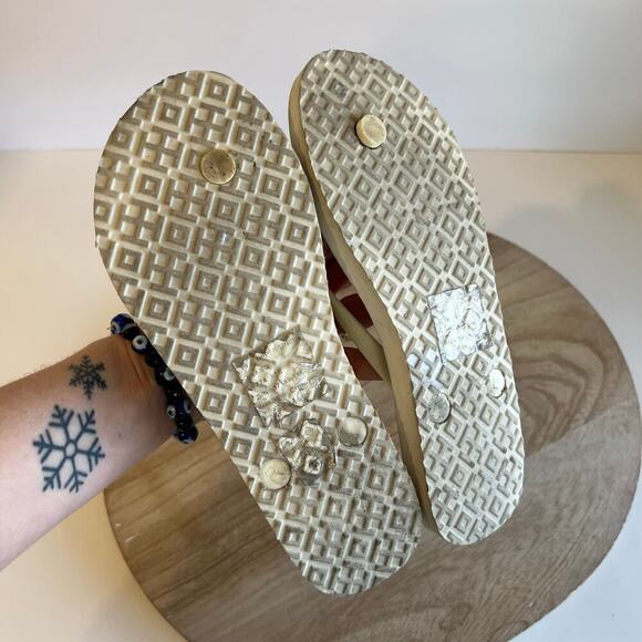 Tory Burch Blue & White Pattern Embellished Logo Flip Flop Sandal Size 6 - Picture 4 of 10